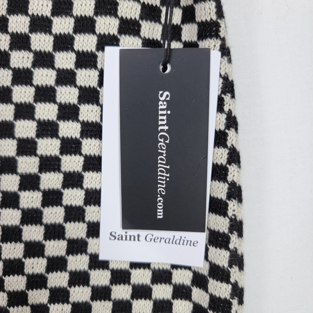 Elegant Black and White Checkered Crewneck Sweater - Picture 2 of 10